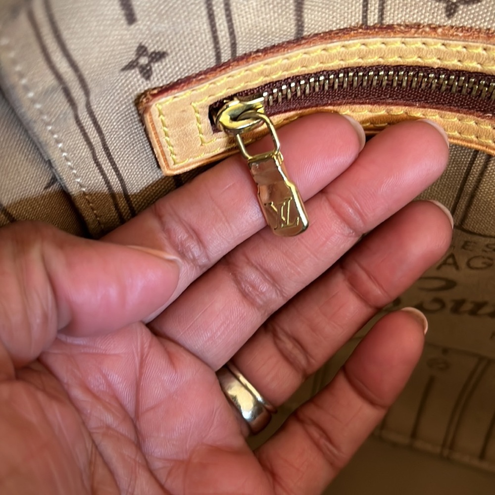 LV Monogram Neverfull - Picture 12 of 14